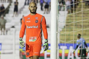 Goleiro Eduardo Martini defendeu uma das cobranças do Veranópolis na disputa de pênaltis. Foto: Jonathan Silva